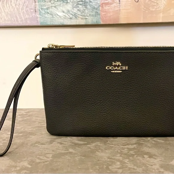 Pristine Condition Black Leather Wristlet Coach - Picture 3 of 9